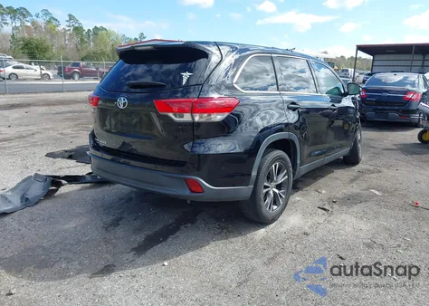 2019 Toyota Highlander Le z USA, uszkodzony, nr VIN 5TDZARFH1KS049097